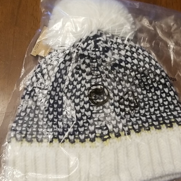 Checkered Mate hat NWT - Picture 5 of 7